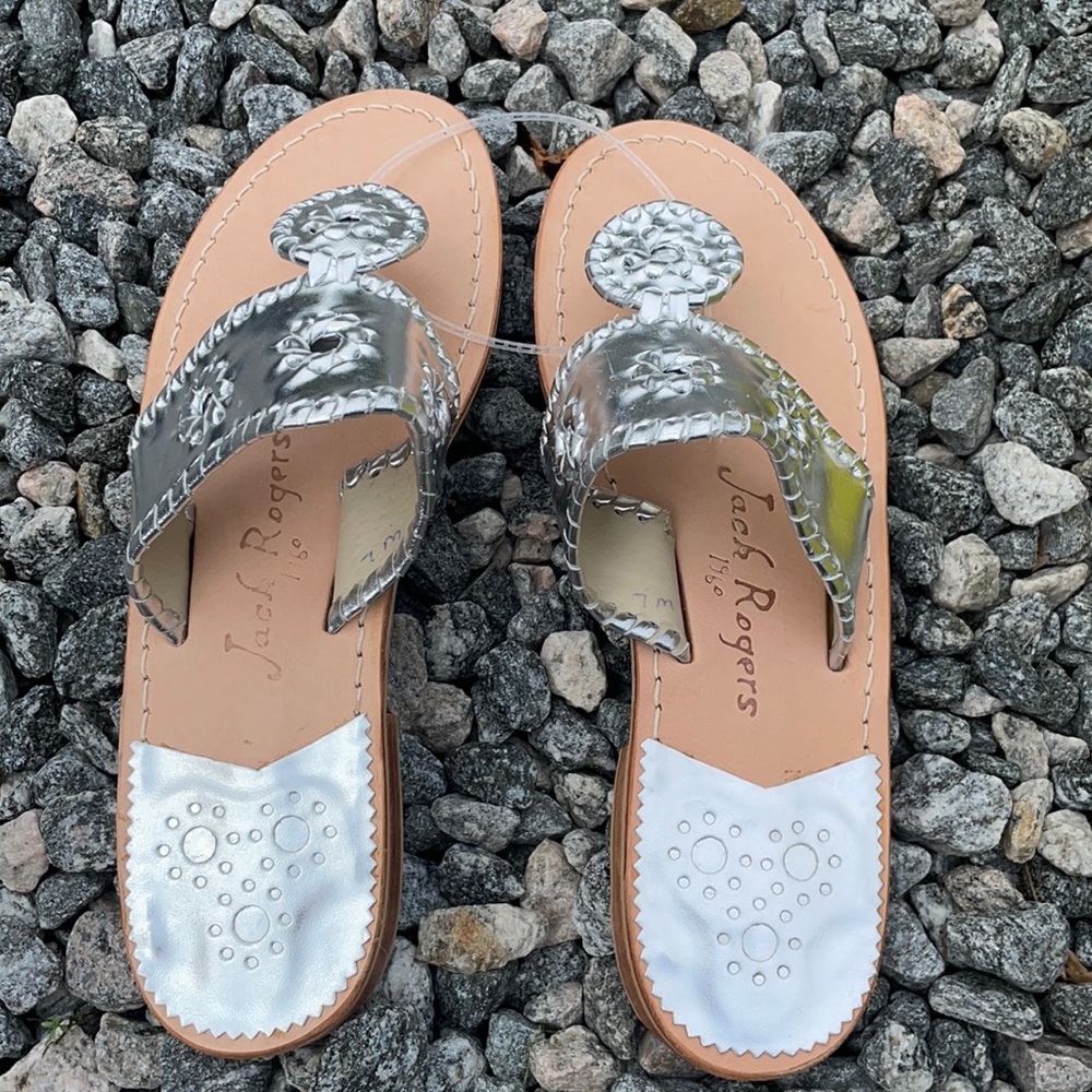 Jack Rogers Hamptons Flat Silver Size 7M NWT